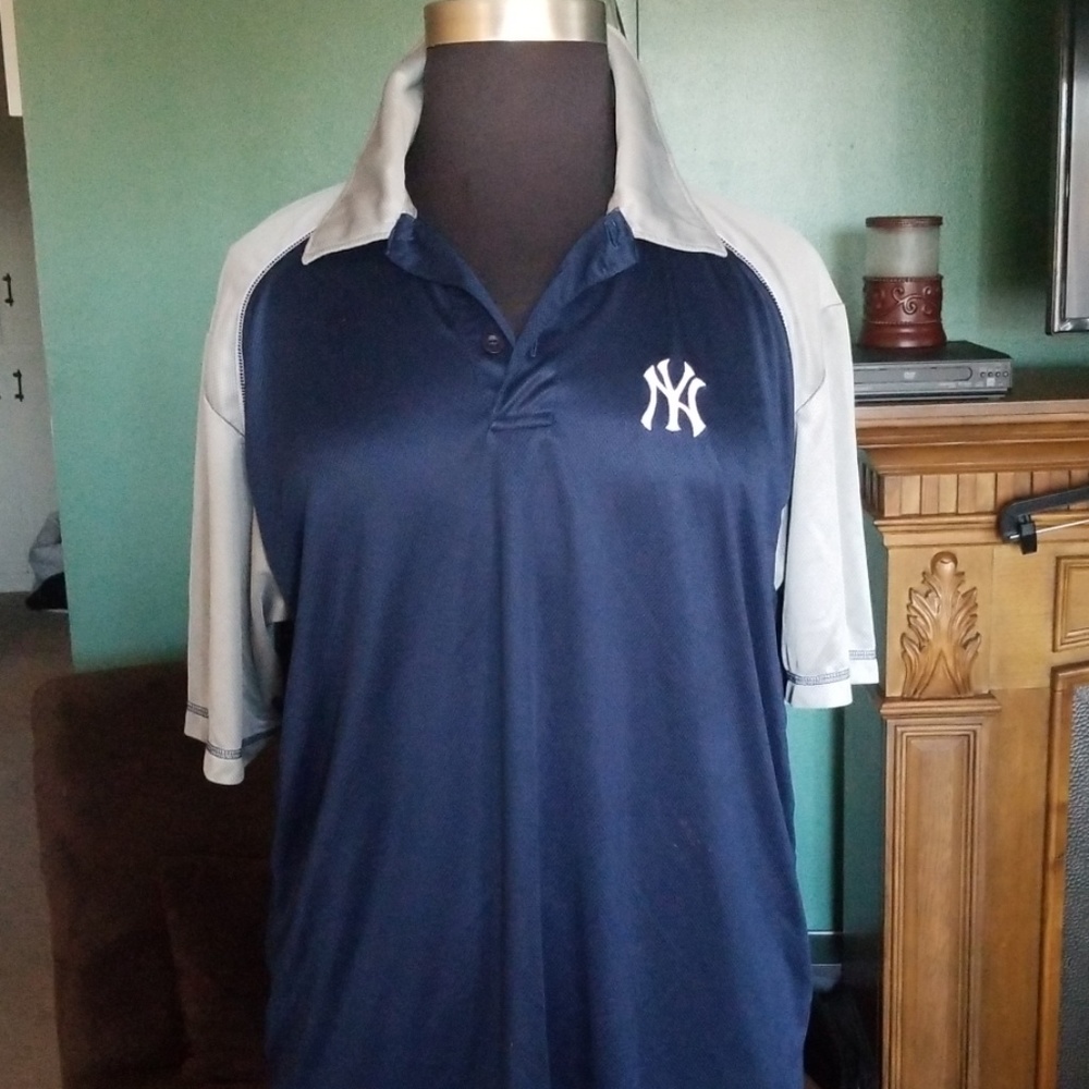 NY Yankees pullover